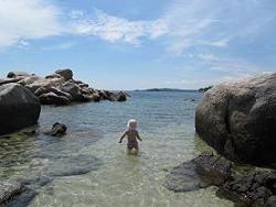 100520 s Youka in the sea.jpg