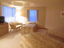 110816 s Alpha resert bedroom4.jpg