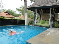 koiblog 120518 s villa4.jpg